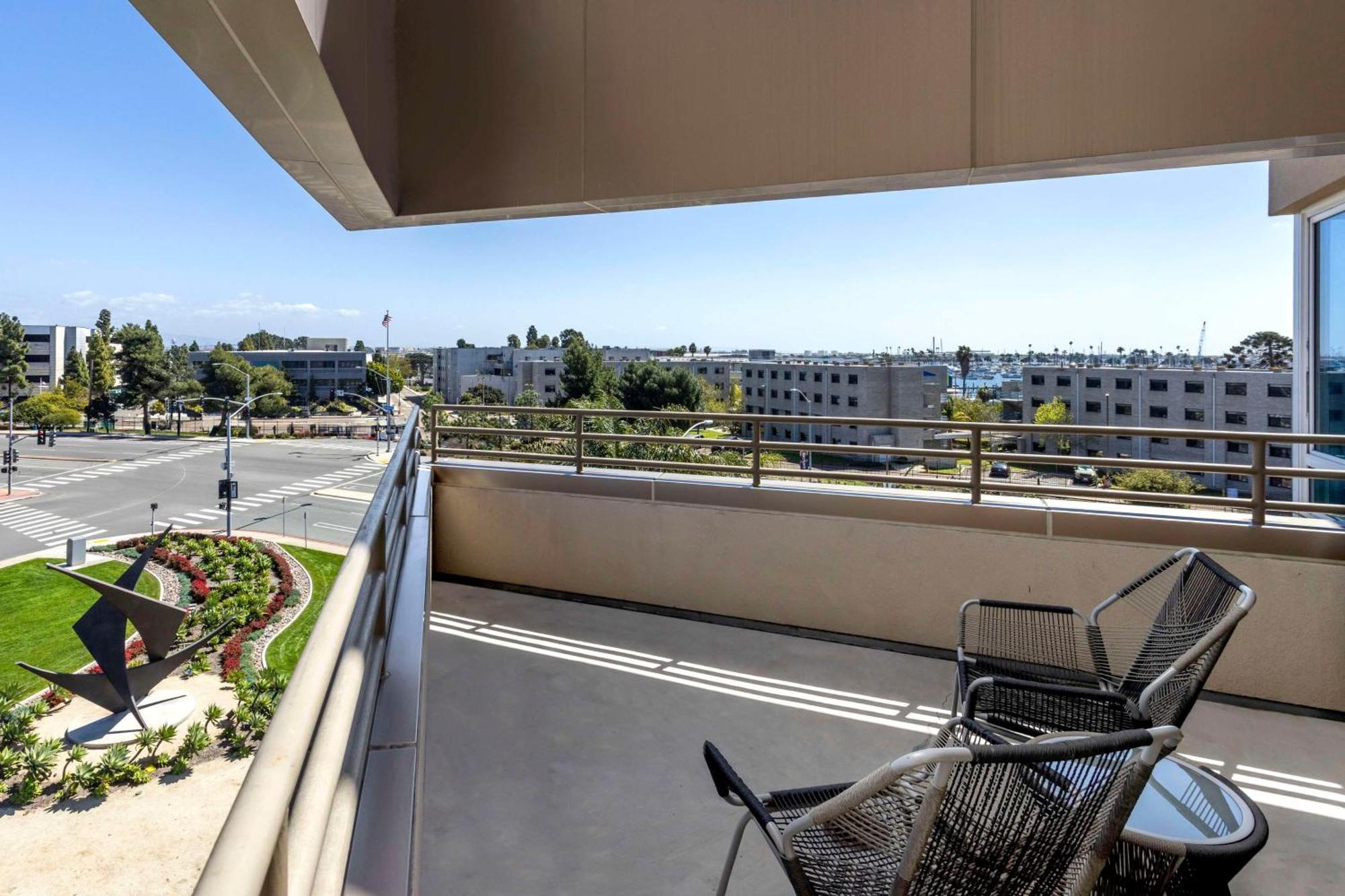 Doubletree By Hilton San Diego Bayside Екстериор снимка