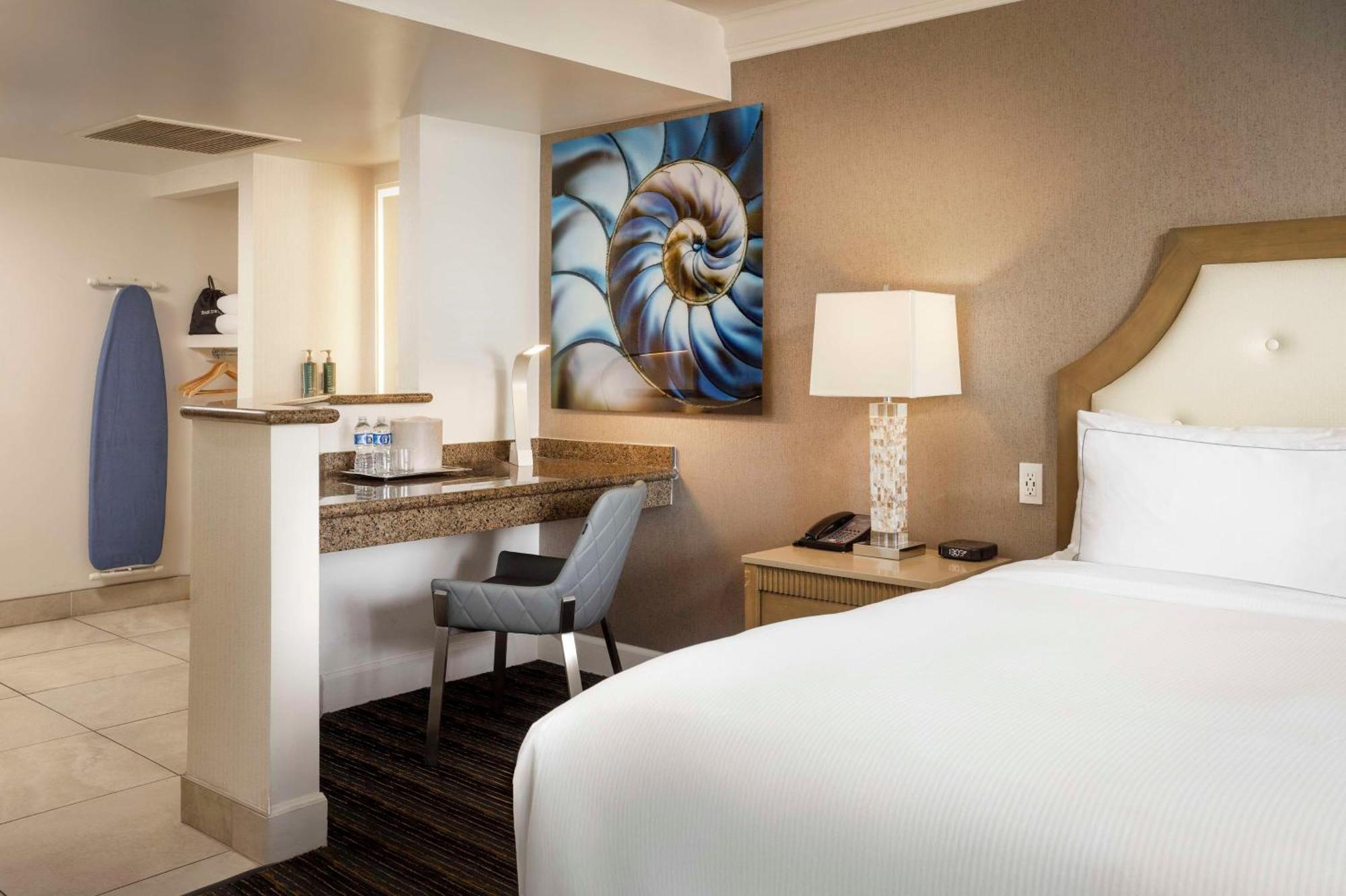 Doubletree By Hilton San Diego Bayside Екстериор снимка